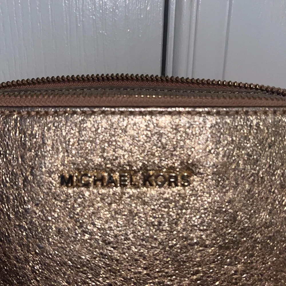 NWT Michael Kors metallic rose gold dome leather crossbody bag